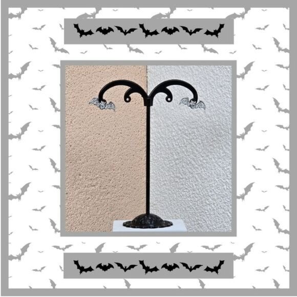 ๐ Elegant Silver Bat Earrings (NWOT) - Picture 1 of 5